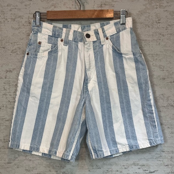 Vintage Womens Levi's 950 Relaxed Fit Blue White Stripd Shorts Sz 9 High Waisted - Picture 1 of 14